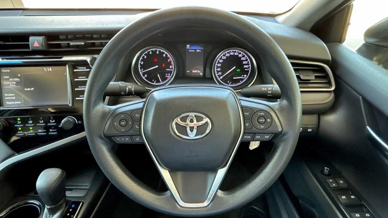 2019 Toyota Camry Gallery Image 10