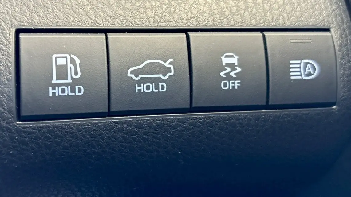 2019 Toyota Camry Gallery Image 18