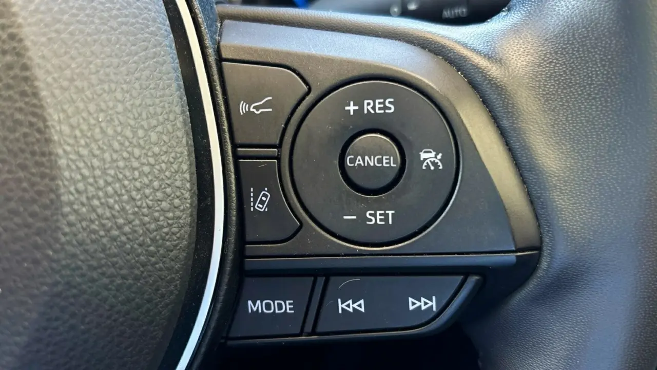 2021 Toyota Rav4 Hybrid Gallery Image 18