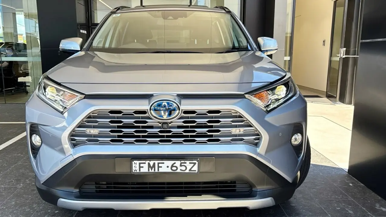2021 Toyota Rav4 Hybrid Gallery Image 2