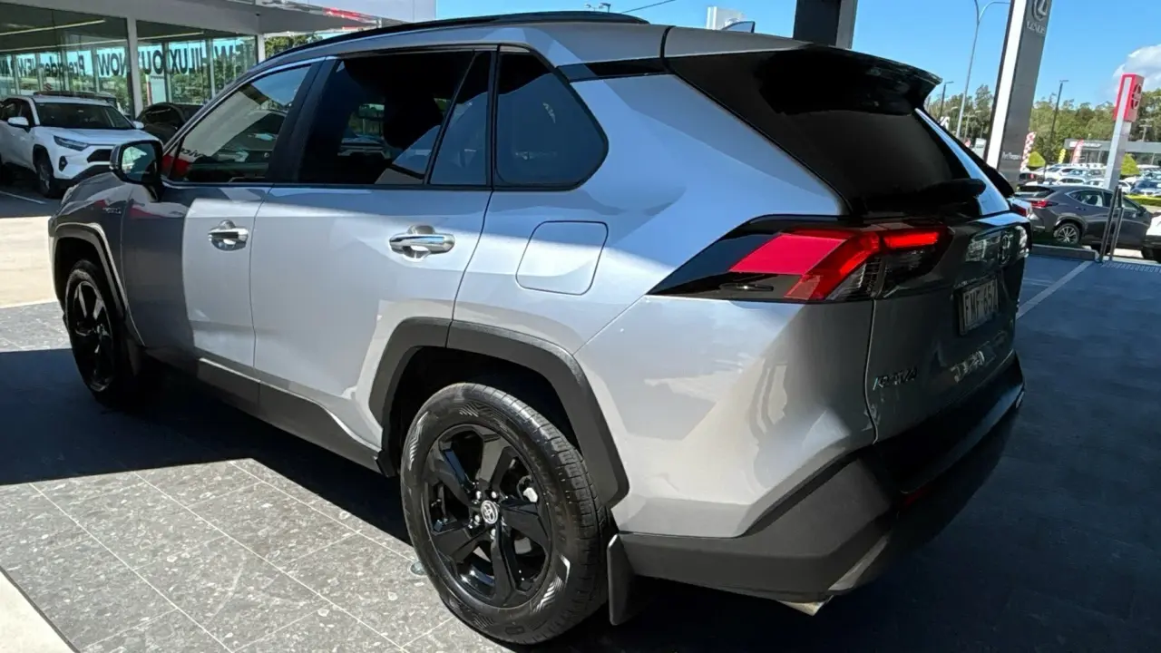 2021 Toyota Rav4 Hybrid Gallery Image 8