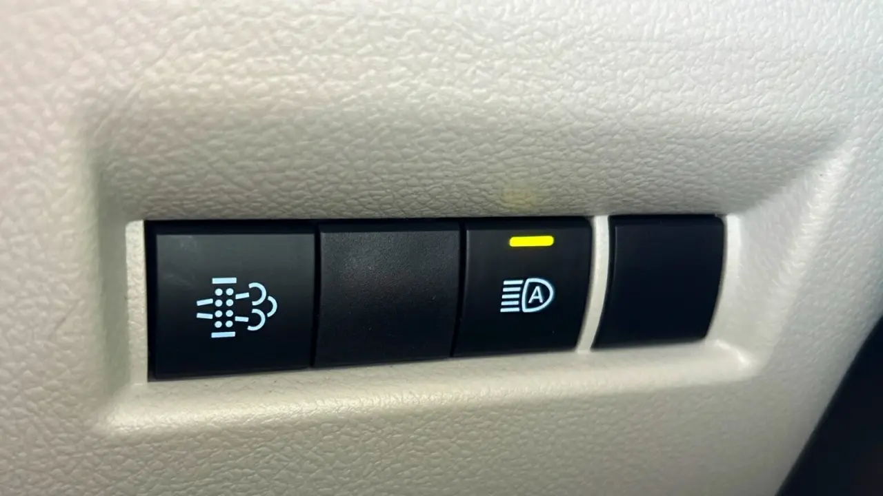 2025 Toyota Hiace Gallery Image 15