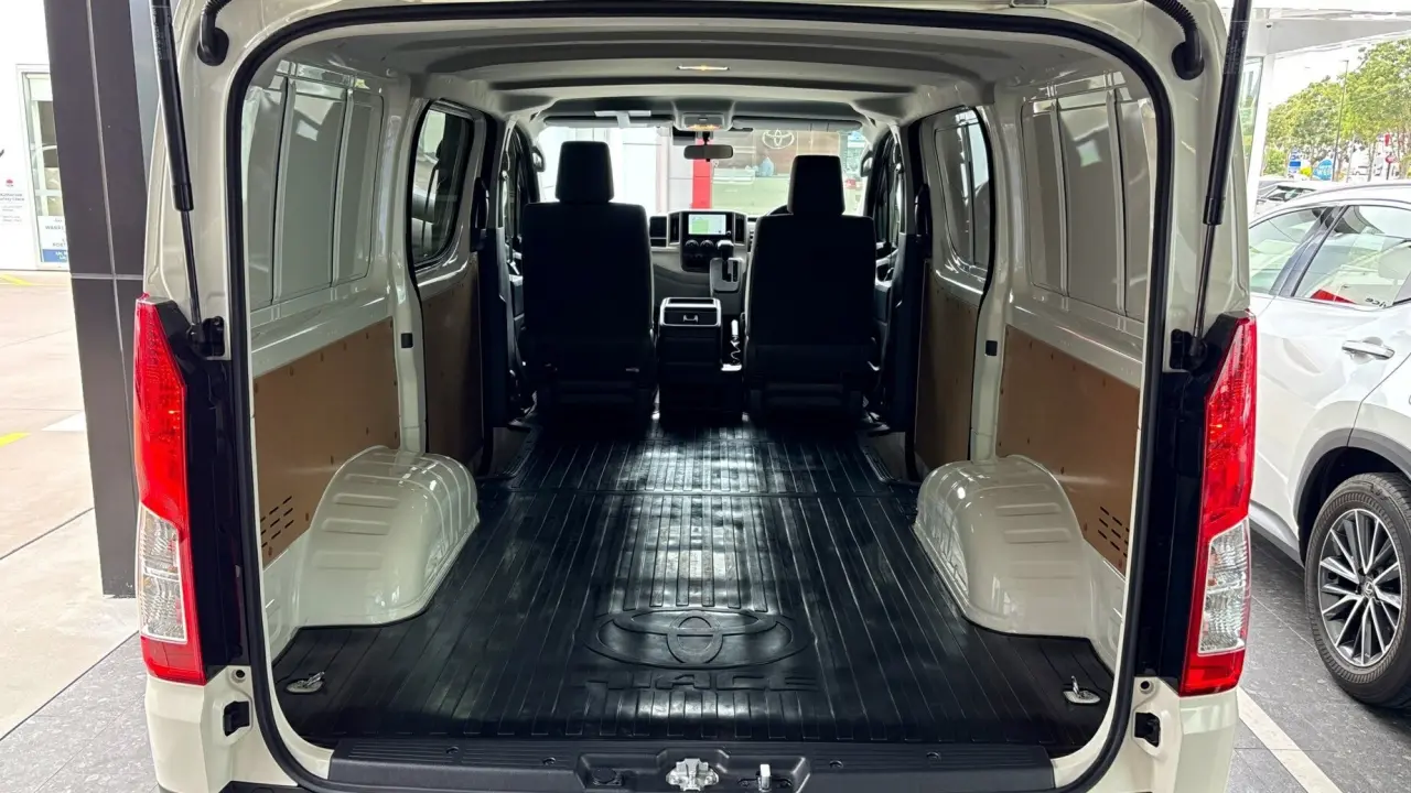 2025 Toyota Hiace Gallery Image 6