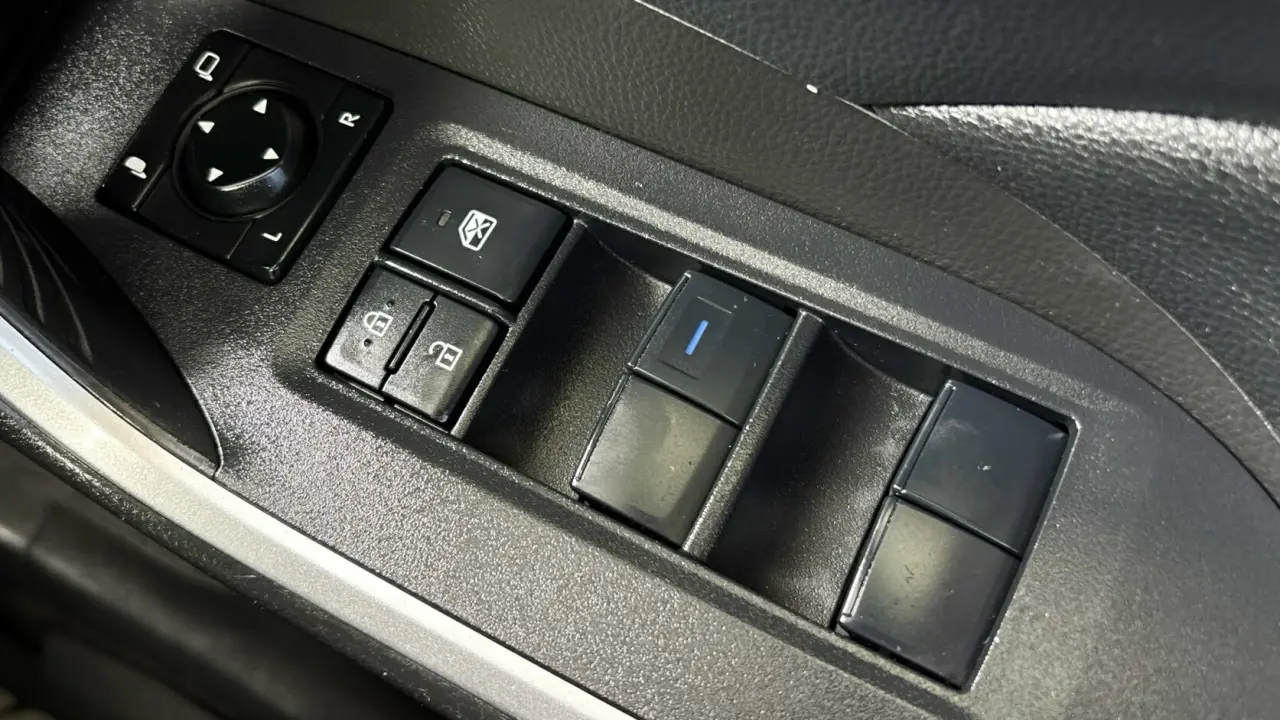 2020 Toyota RAV4 Gallery Image 15