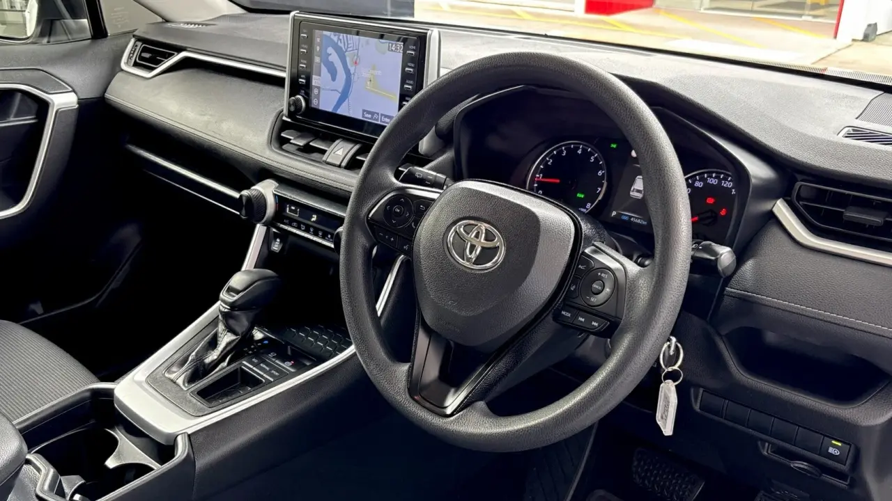2020 Toyota RAV4 Gallery Image 8