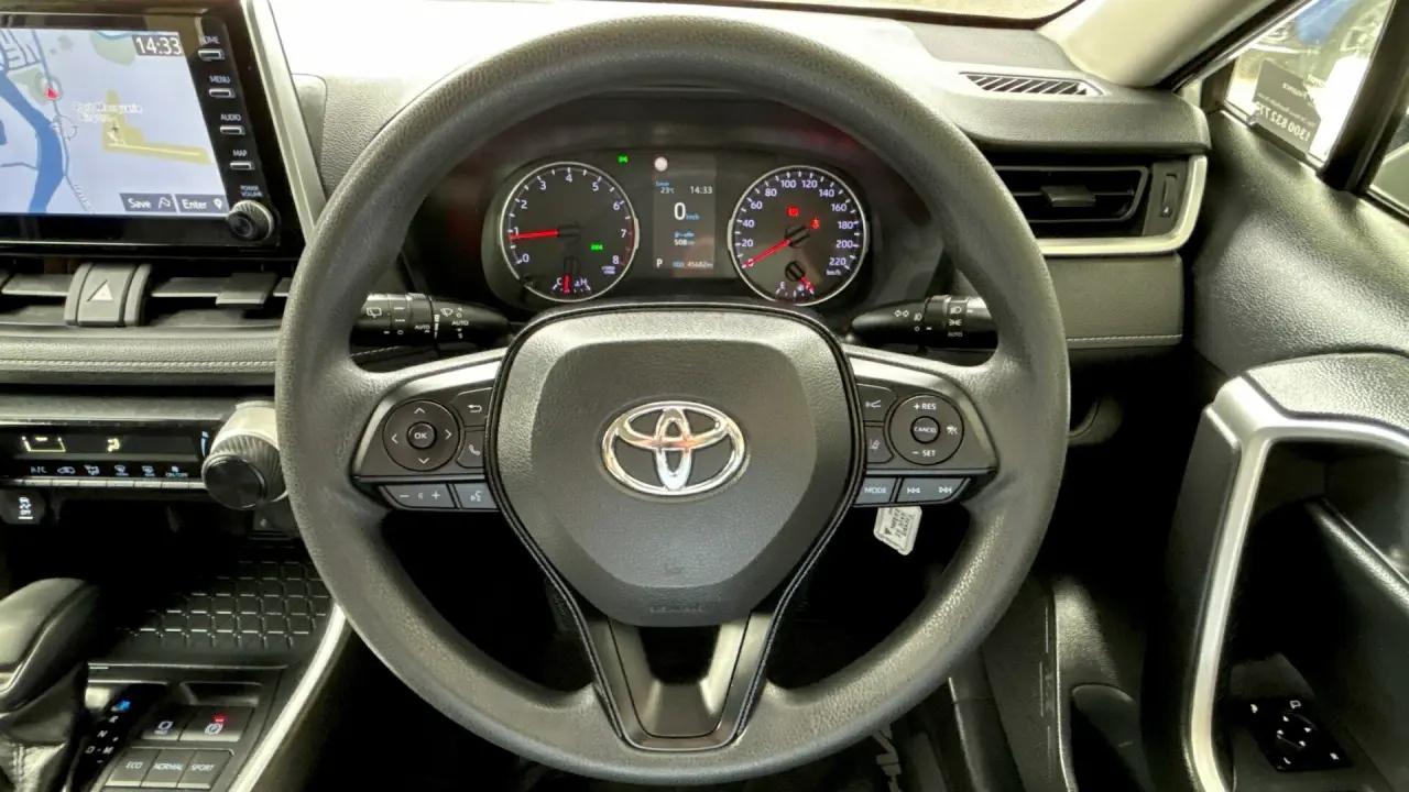 2020 Toyota RAV4 Gallery Image 9