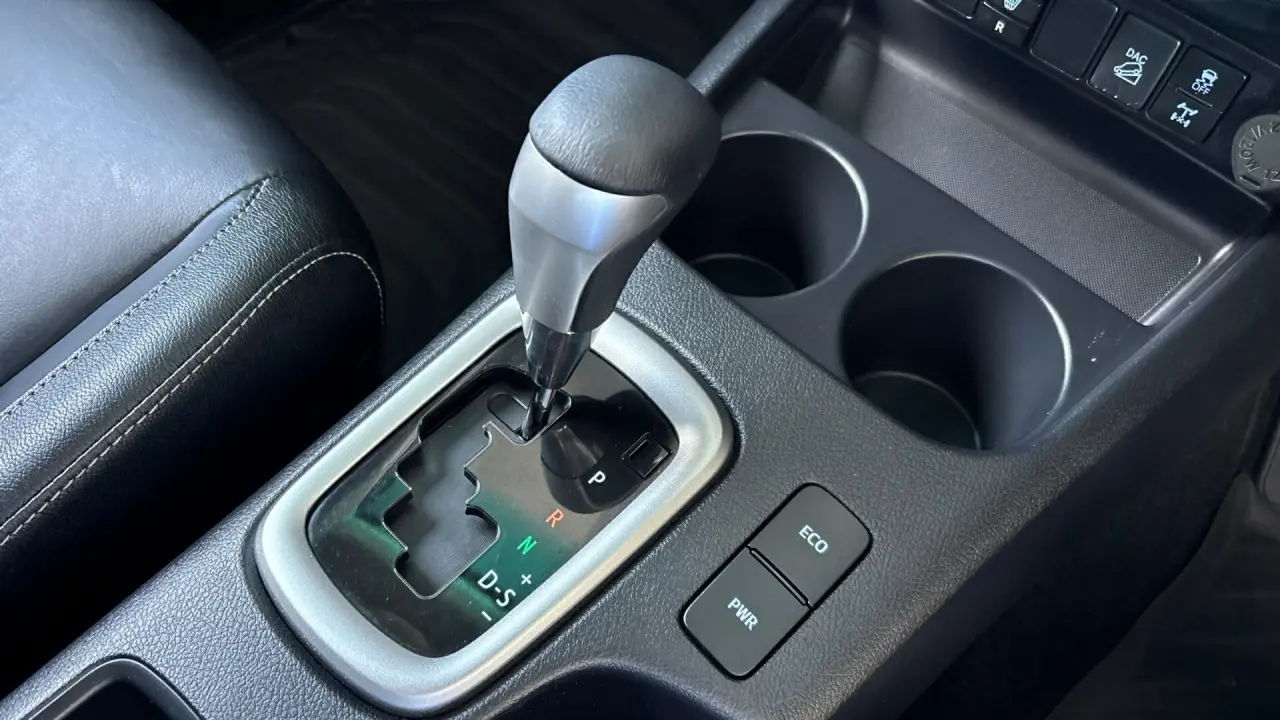 2023 Toyota Hilux Gallery Image 10