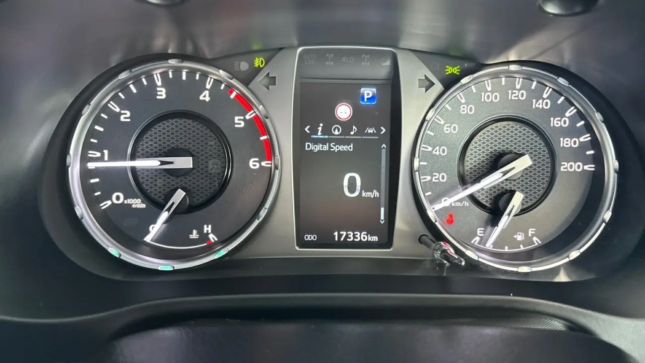 2023 Toyota Hilux Gallery Image 12