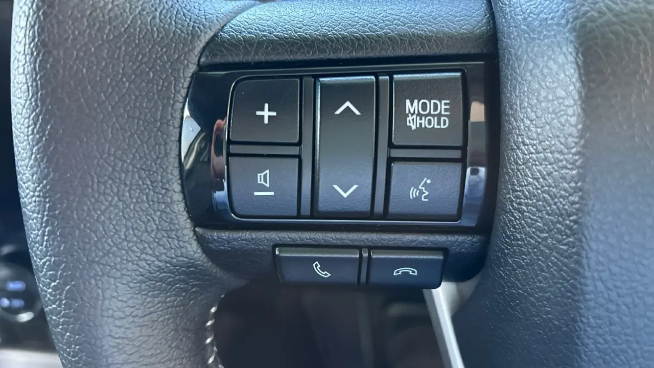 2023 Toyota Hilux Gallery Image 13