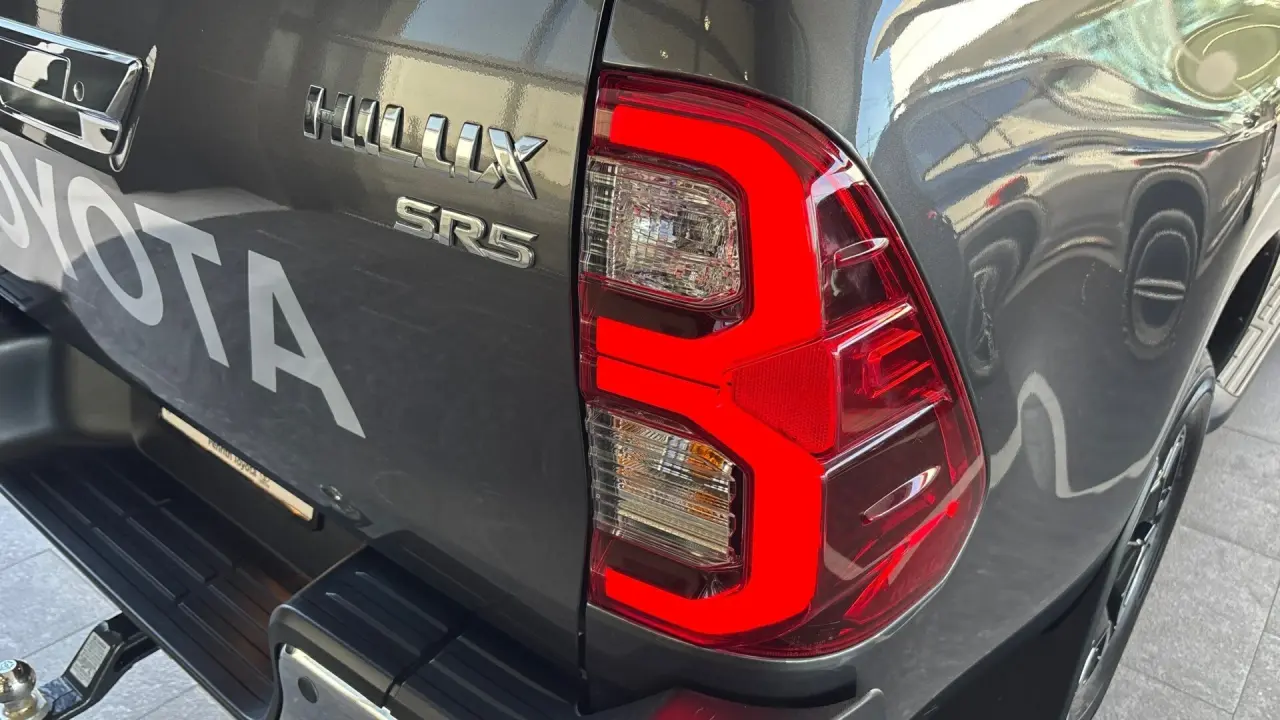 2023 Toyota Hilux Gallery Image 4