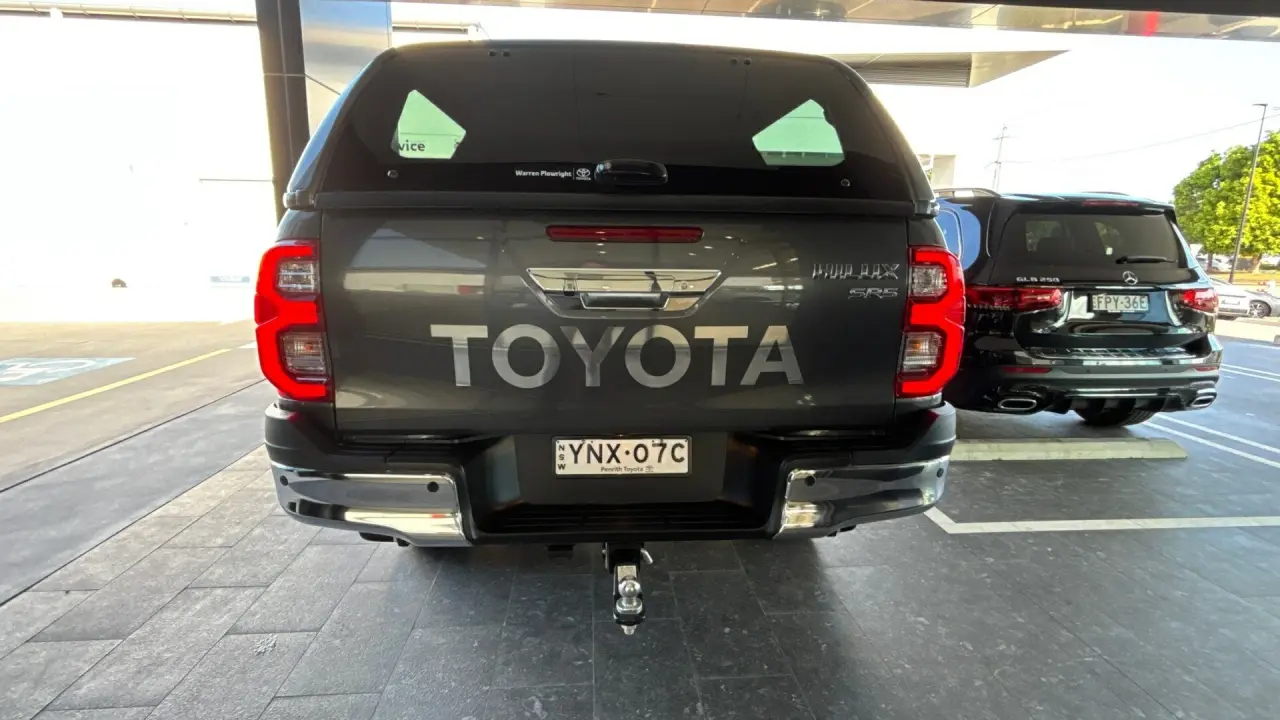 2023 Toyota Hilux Gallery Image 5