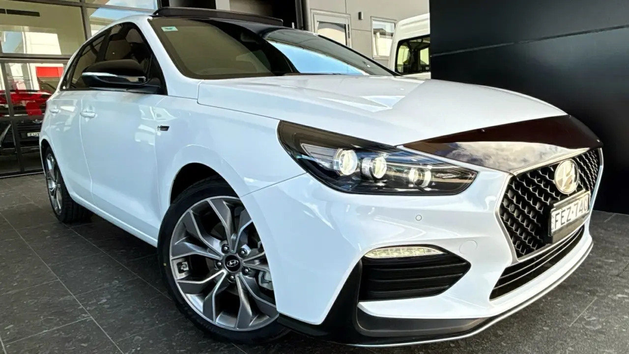 2022 HYUNDAI i30 Gallery Image 1