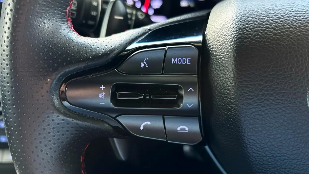 2022 HYUNDAI i30 Gallery Image 15