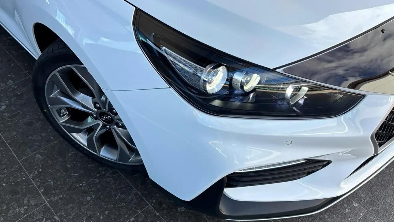 2022 HYUNDAI i30 Gallery Image 3