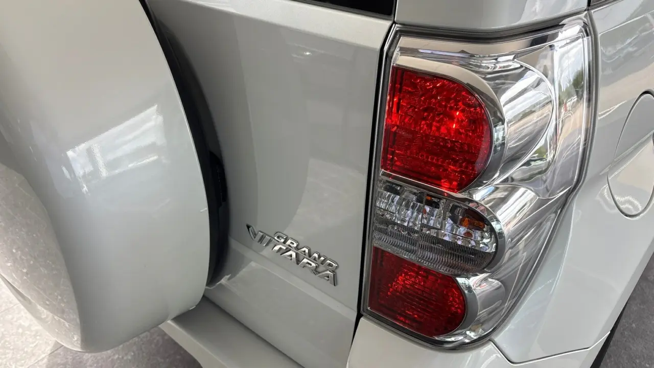 2017 SUZUKI GRAND VITARA Gallery Image 4