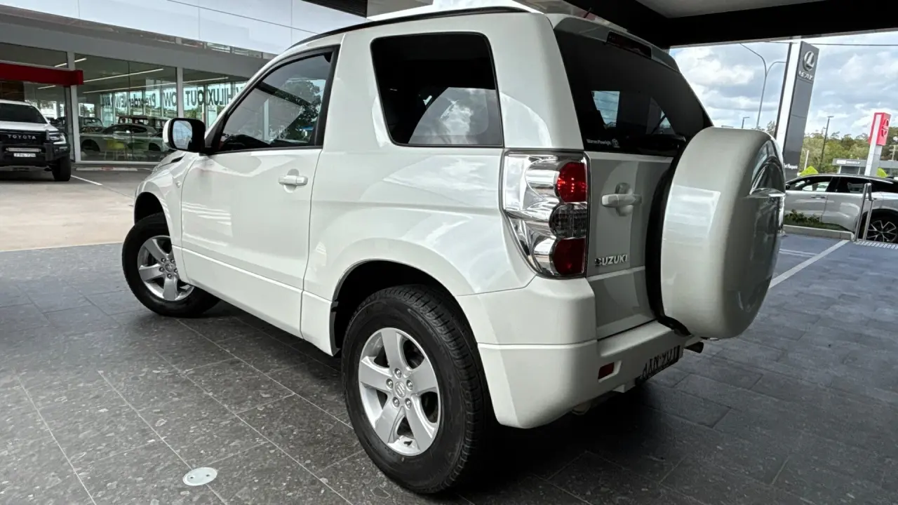 2017 SUZUKI GRAND VITARA Gallery Image 6