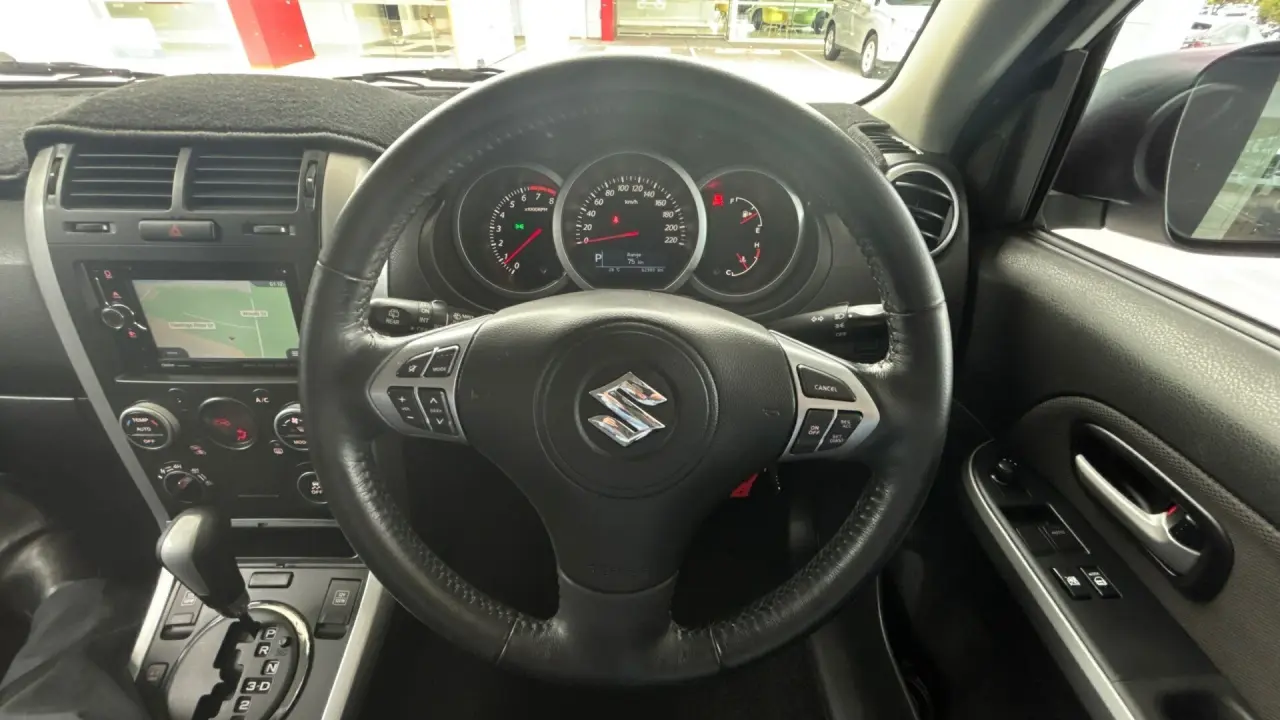 2017 SUZUKI GRAND VITARA Gallery Image 9