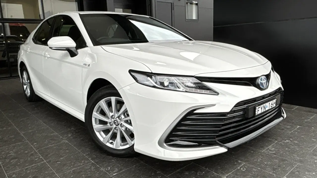 2024 Toyota Camry Hybrid Image