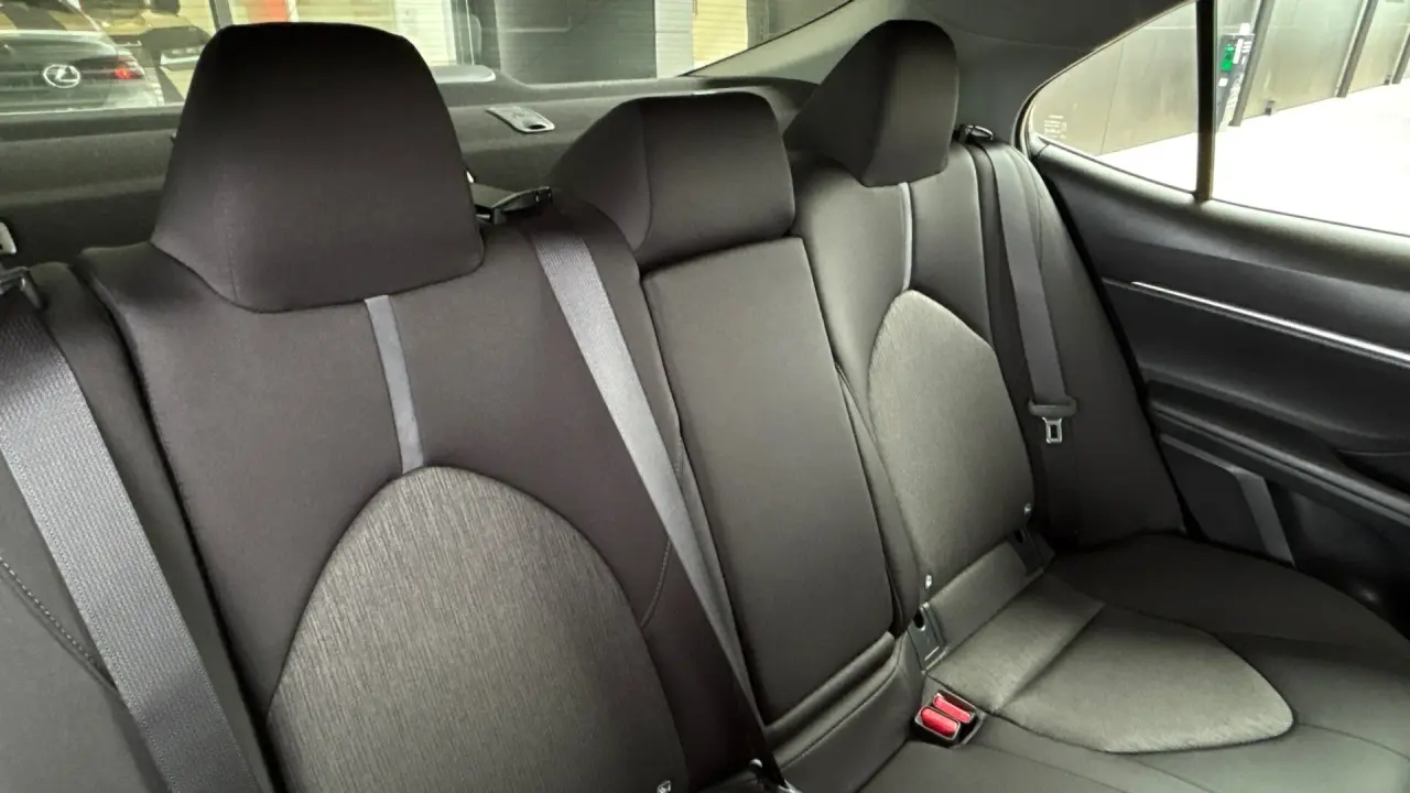 2024 Toyota Camry Hybrid Gallery Image 8