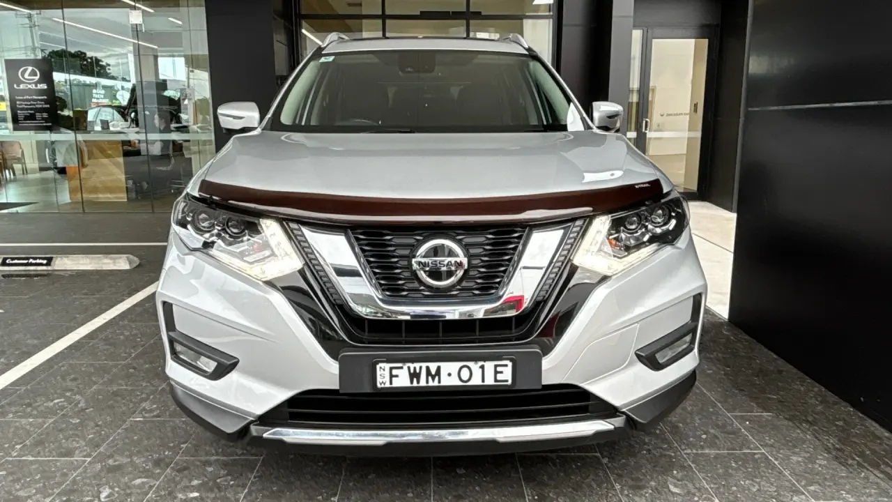 2021 NISSAN X-TRAIL Gallery Image 2
