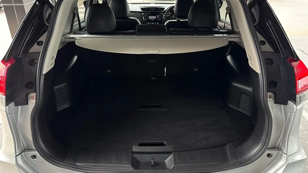 2021 NISSAN X-TRAIL Gallery Image 6