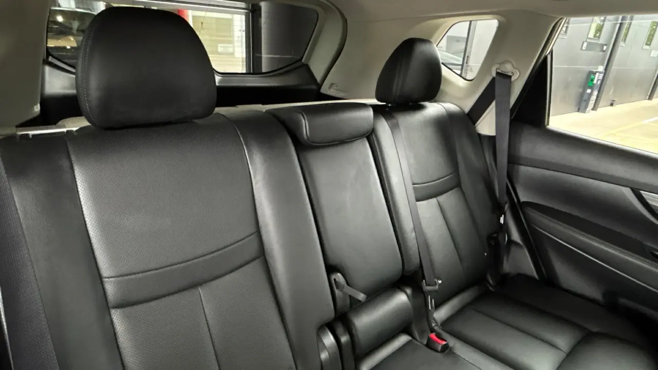 2021 NISSAN X-TRAIL Gallery Image 8
