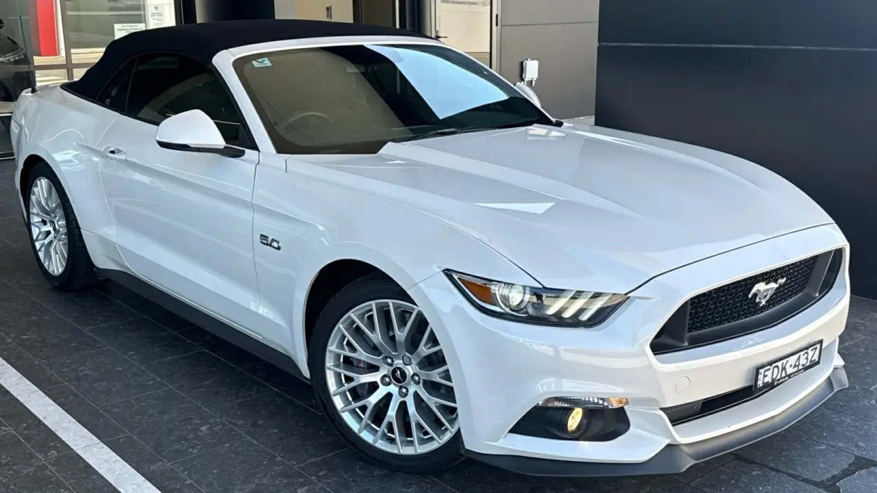 2016 FORD MUSTANG Gallery Image 2