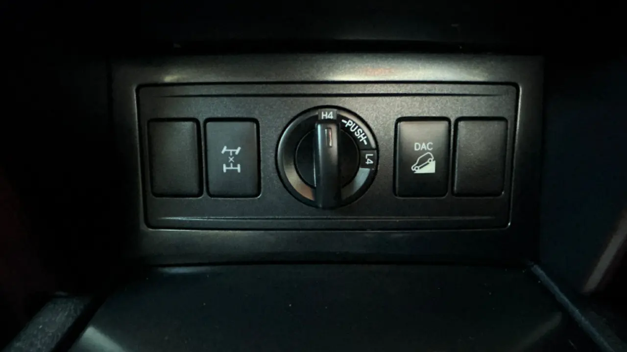 2017 Toyota Prado Gallery Image 13