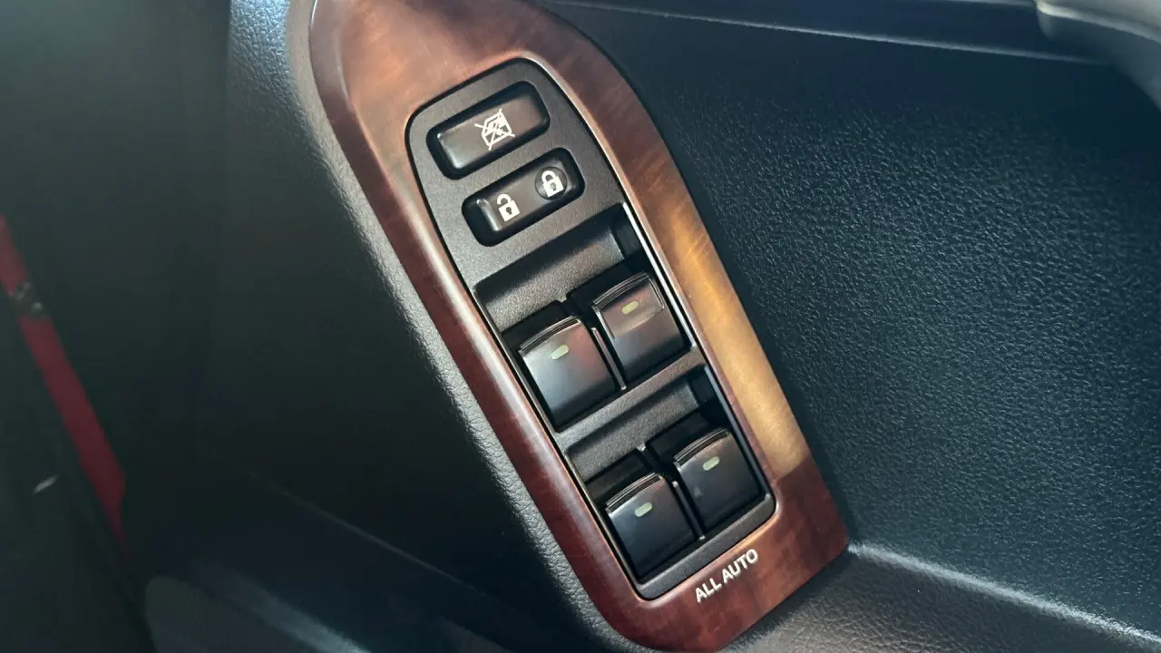 2017 Toyota Prado Gallery Image 17