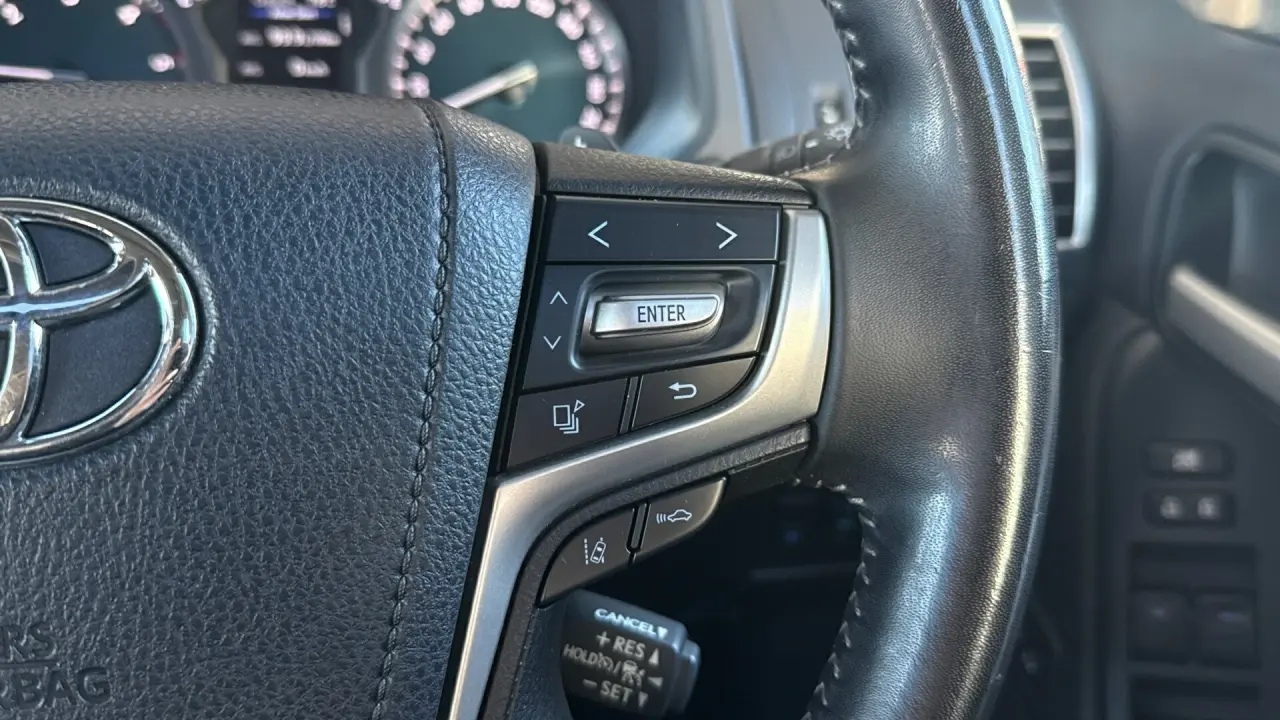 2020 Toyota Prado Gallery Image 11