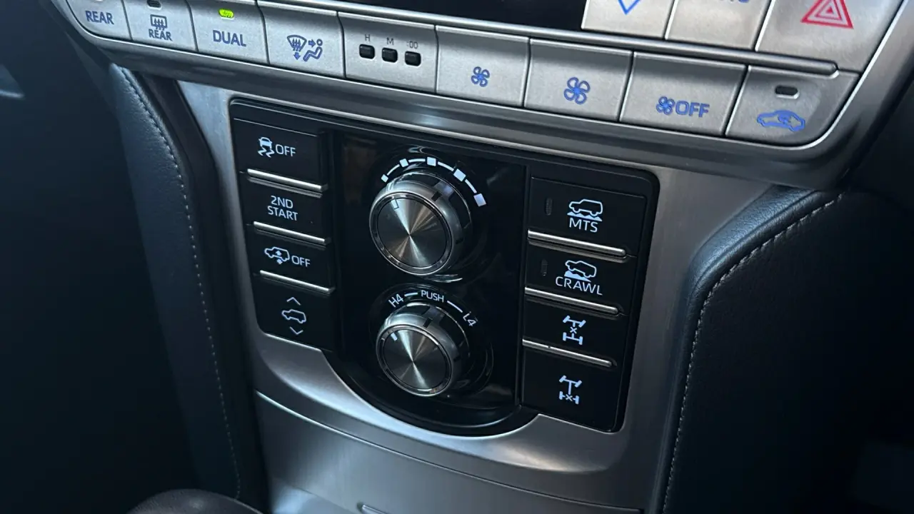 2020 Toyota Prado Gallery Image 14