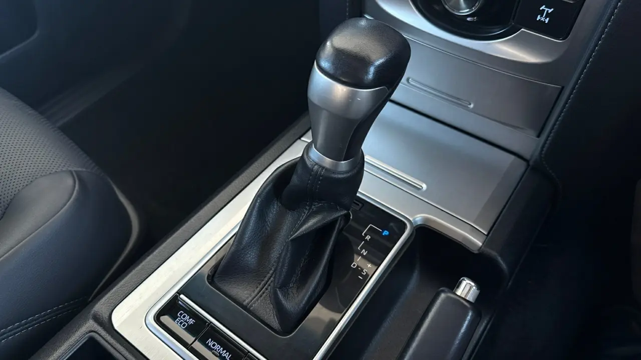 2020 Toyota Prado Gallery Image 15