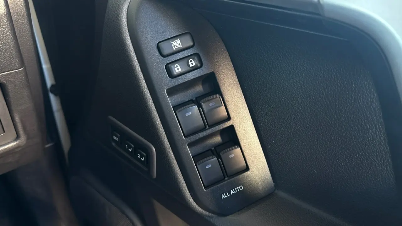 2020 Toyota Prado Gallery Image 18