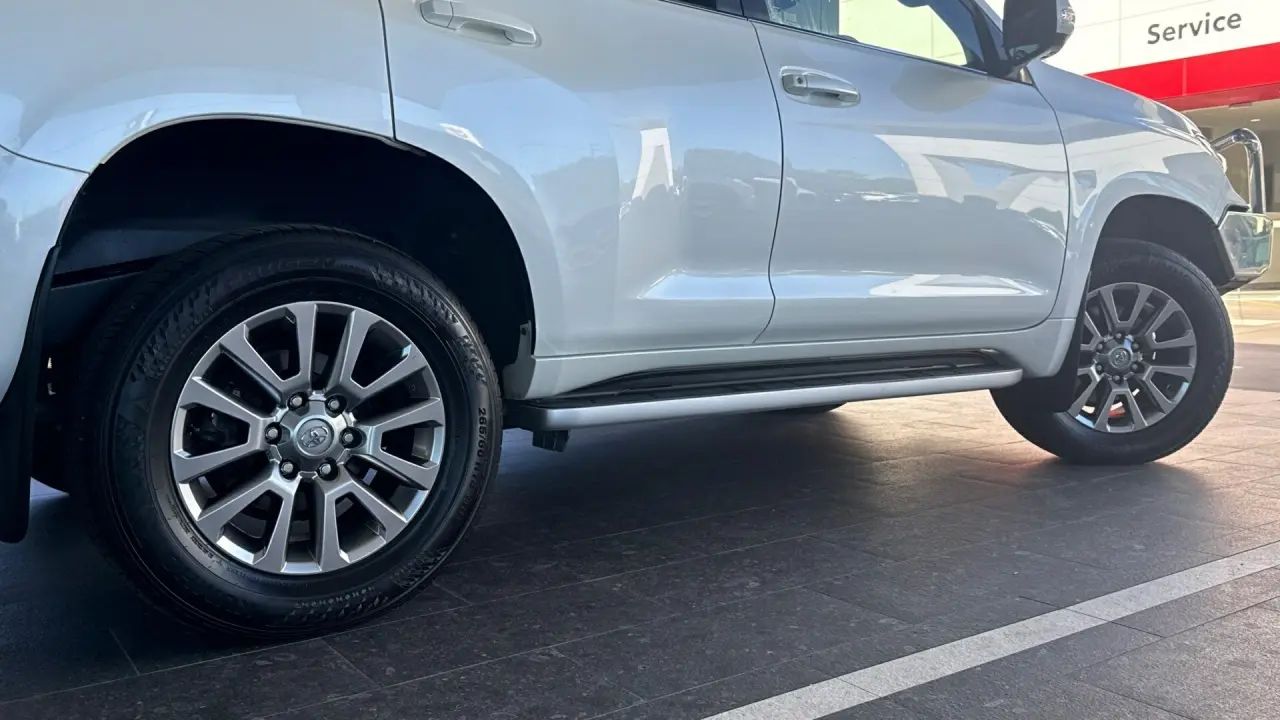 2020 Toyota Prado Gallery Image 4