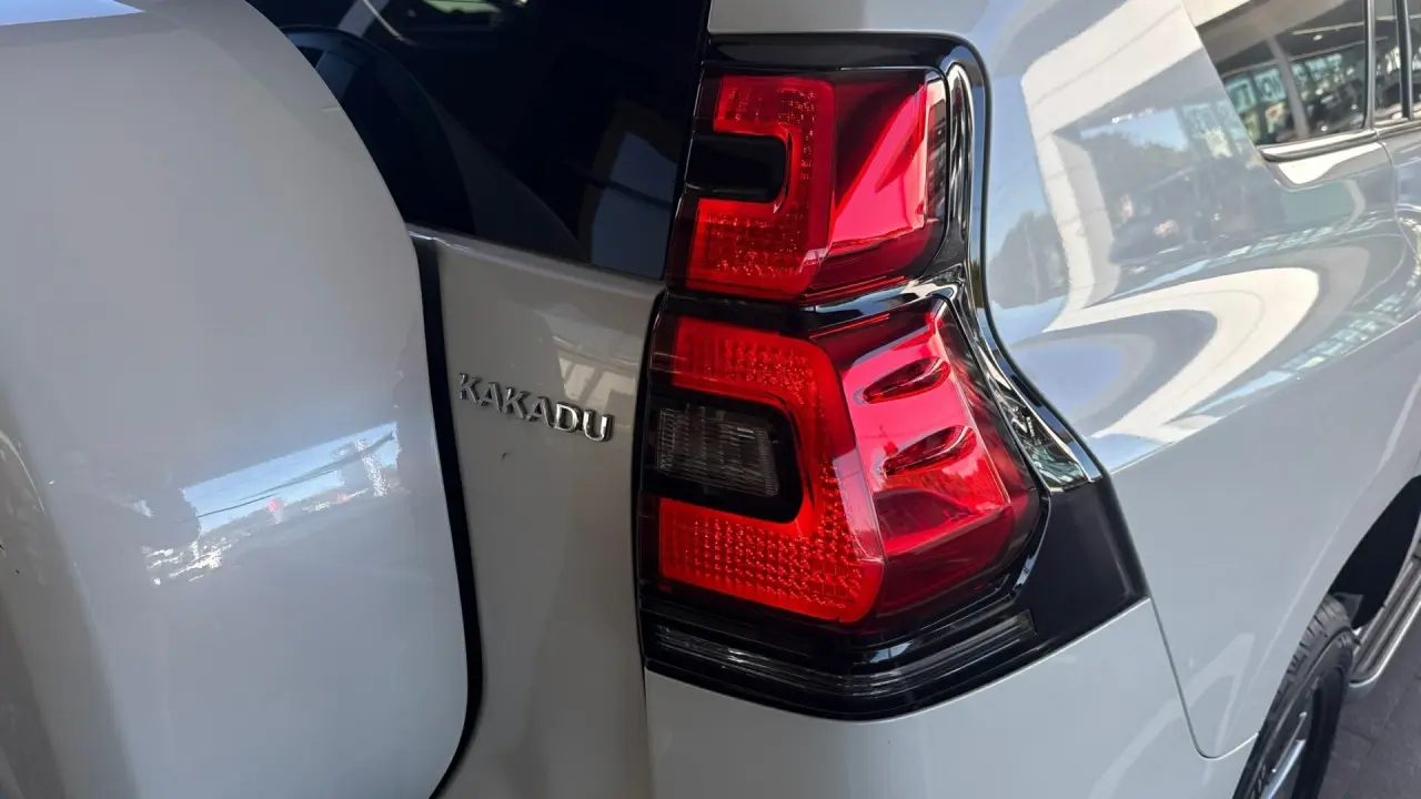 2020 Toyota Prado Gallery Image 5