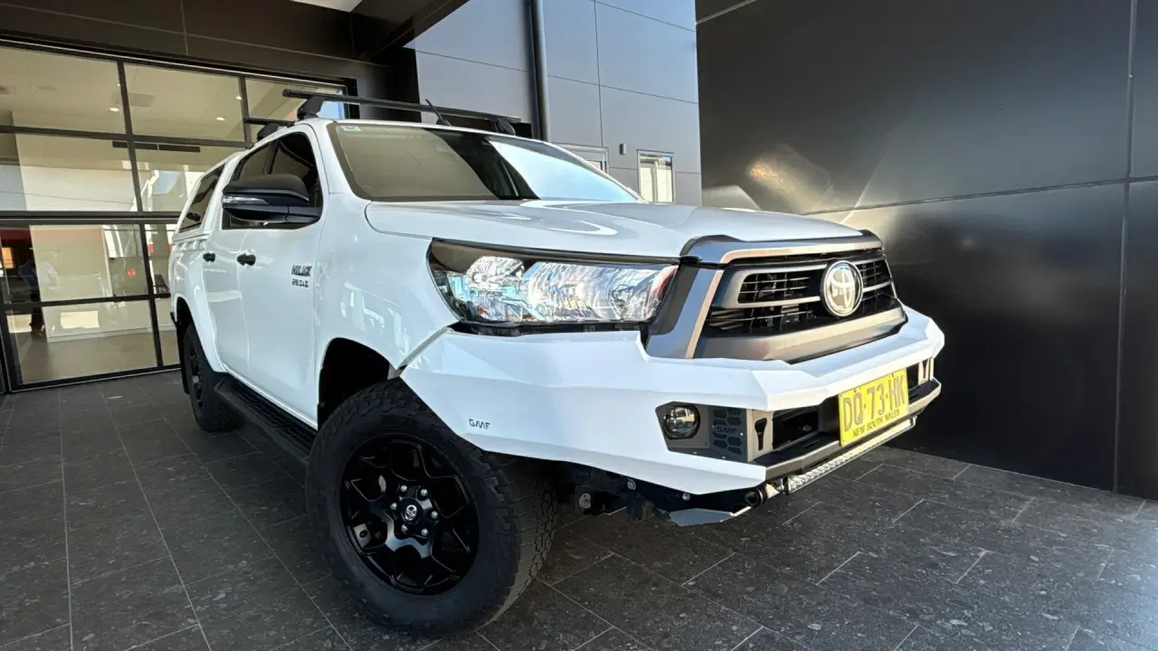2021 Toyota Hilux Gallery Image 1