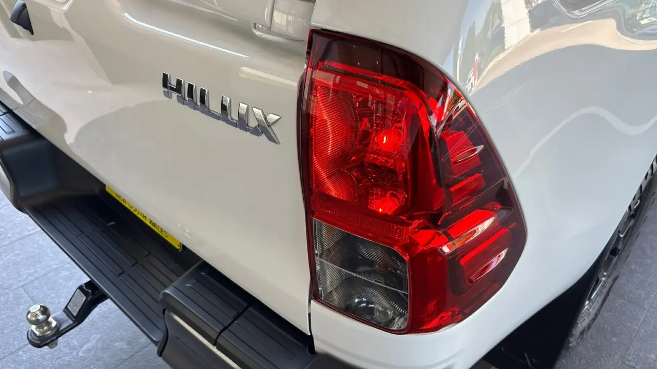 2021 Toyota Hilux Gallery Image 4