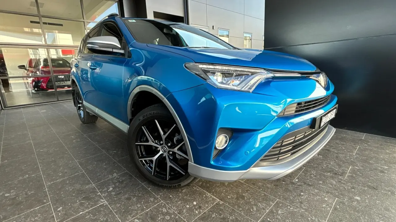 2016 Toyota RAV4 Gallery Image 1