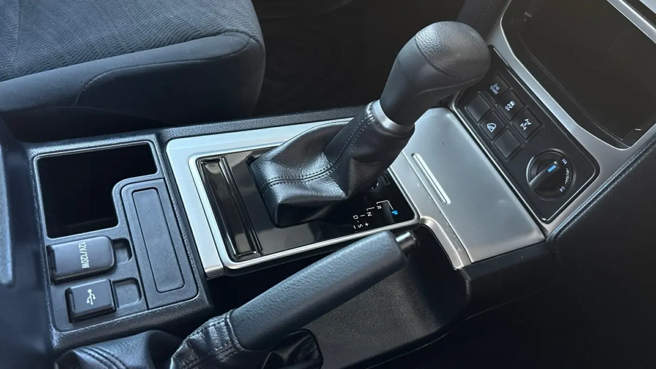 2022 Toyota Prado Gallery Image 12