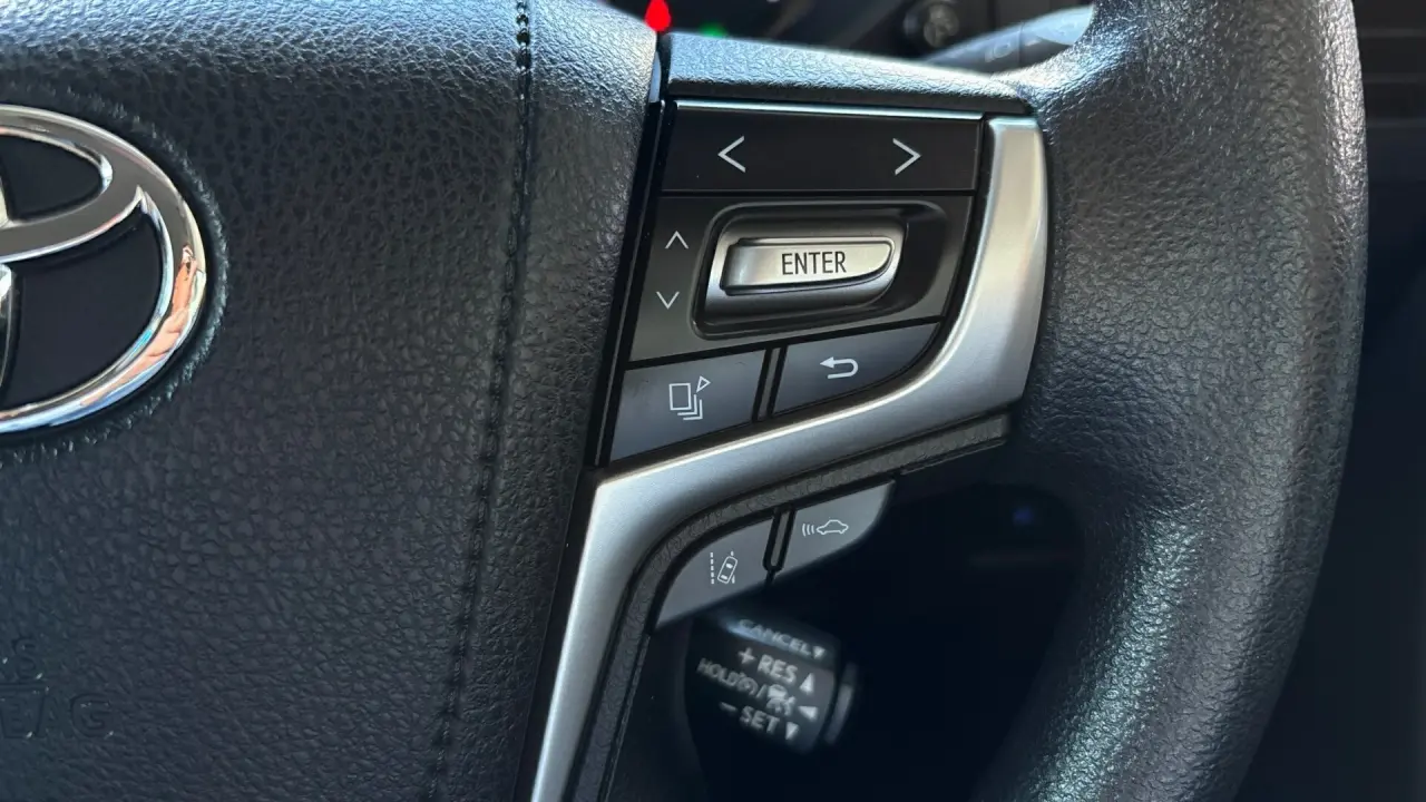 2022 Toyota Prado Gallery Image 15