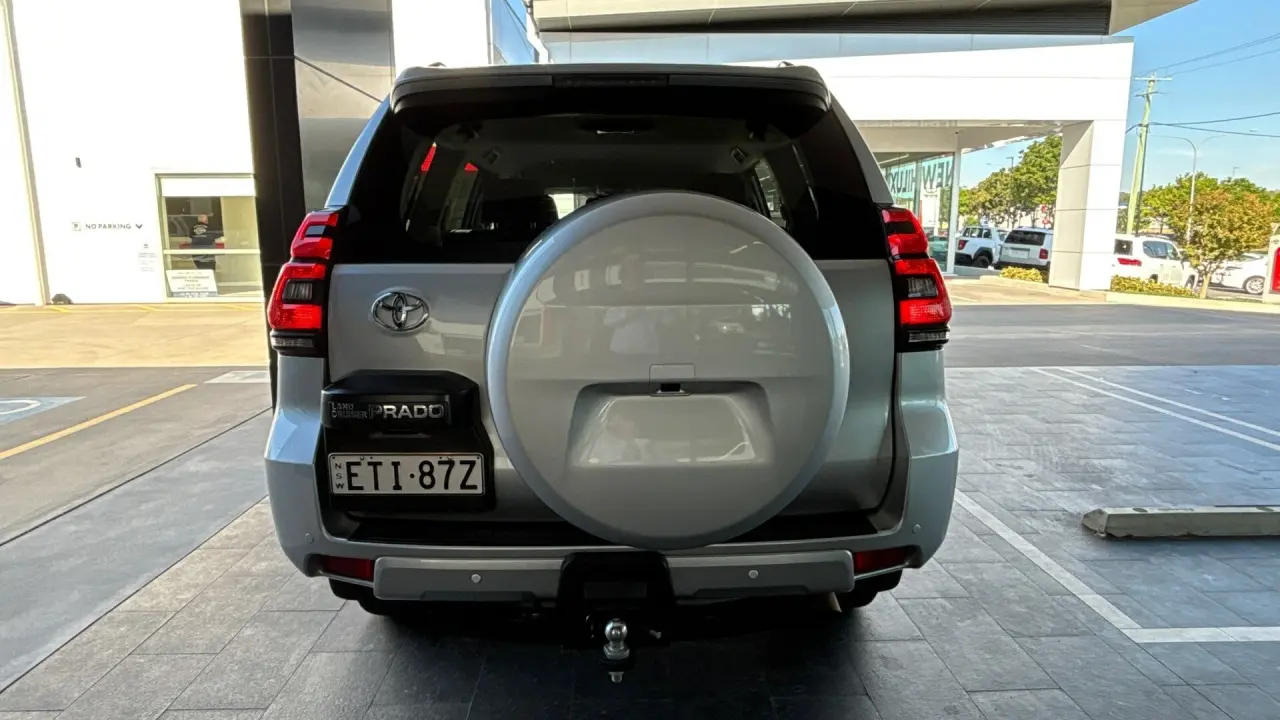 2022 Toyota Prado Gallery Image 5
