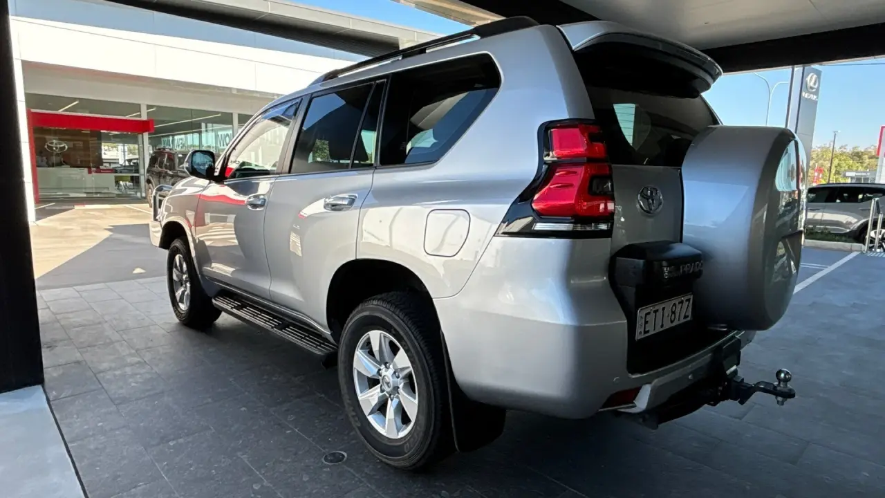 2022 Toyota Prado Gallery Image 7