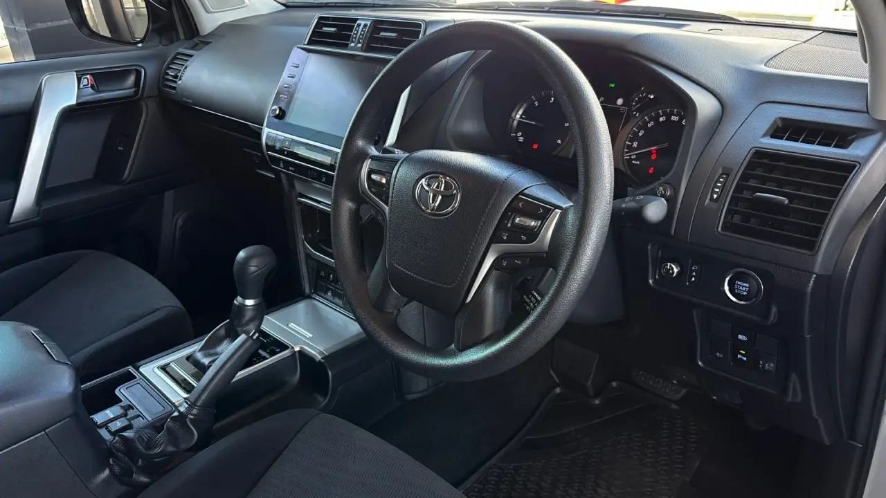 2022 Toyota Prado Gallery Image 9