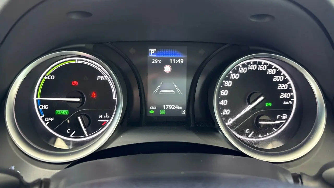 2024 Toyota Camry Hybrid Gallery Image 13