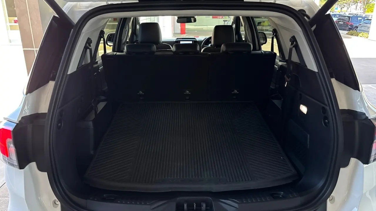 2024 FORD EVEREST Gallery Image 6