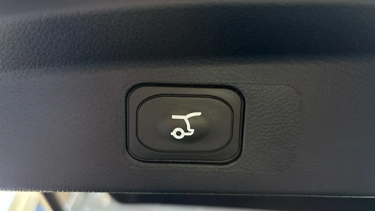 2024 FORD EVEREST Gallery Image 7