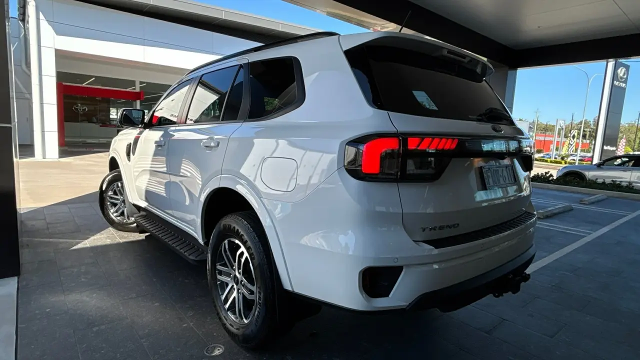 2024 FORD EVEREST Gallery Image 8