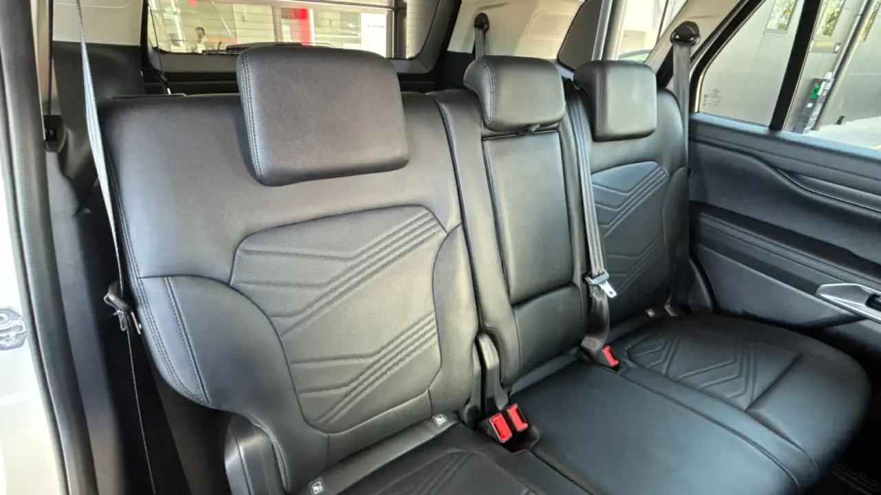 2024 FORD EVEREST Gallery Image 9