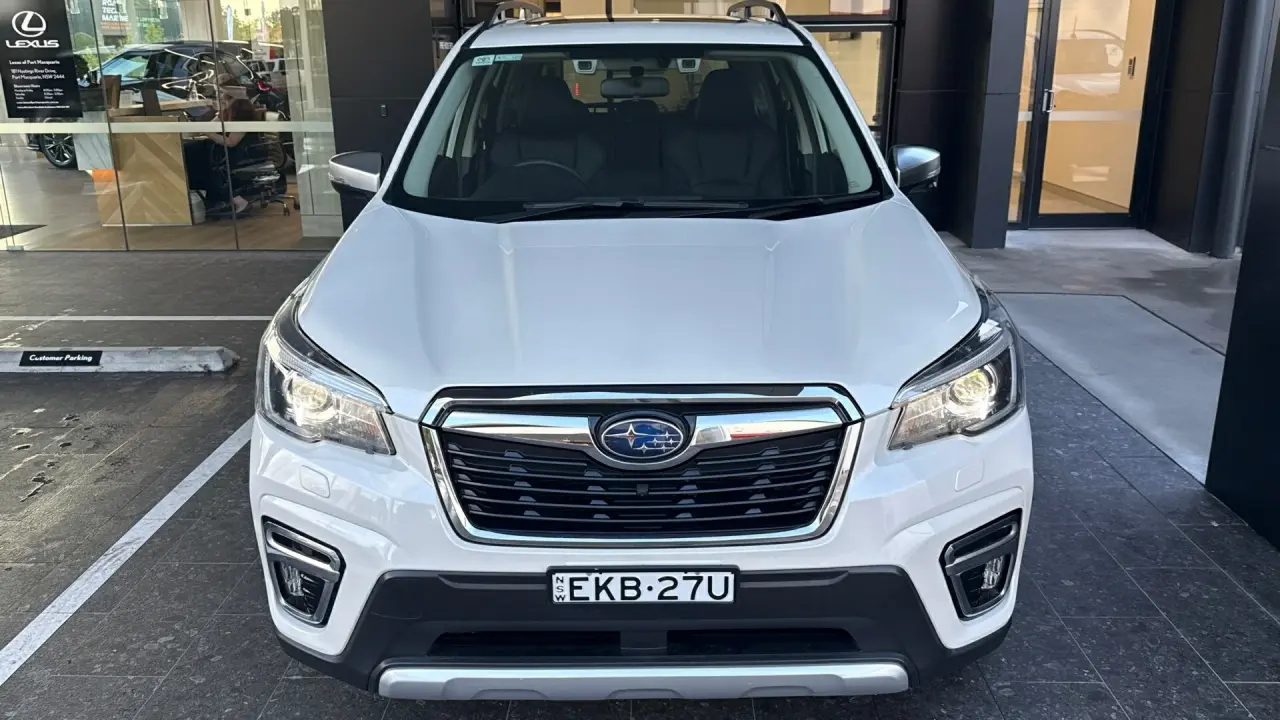 2019 SUBARU FORESTER Gallery Image 2
