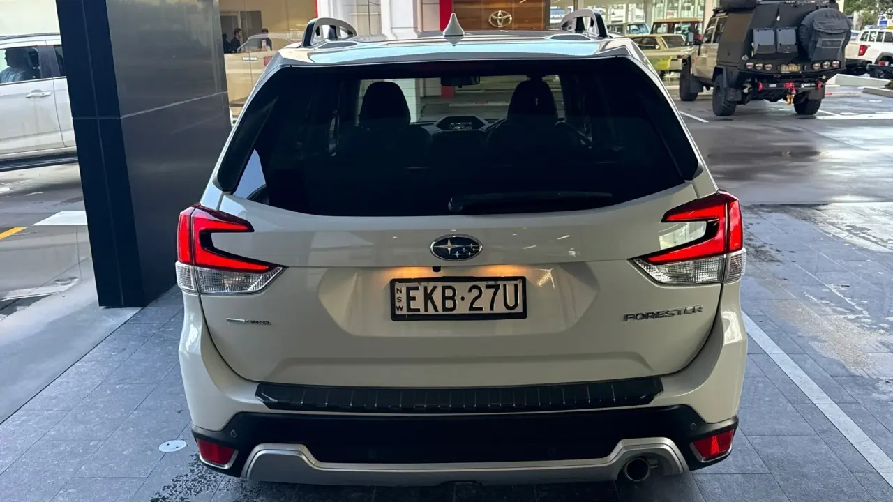 2019 SUBARU FORESTER Gallery Image 5
